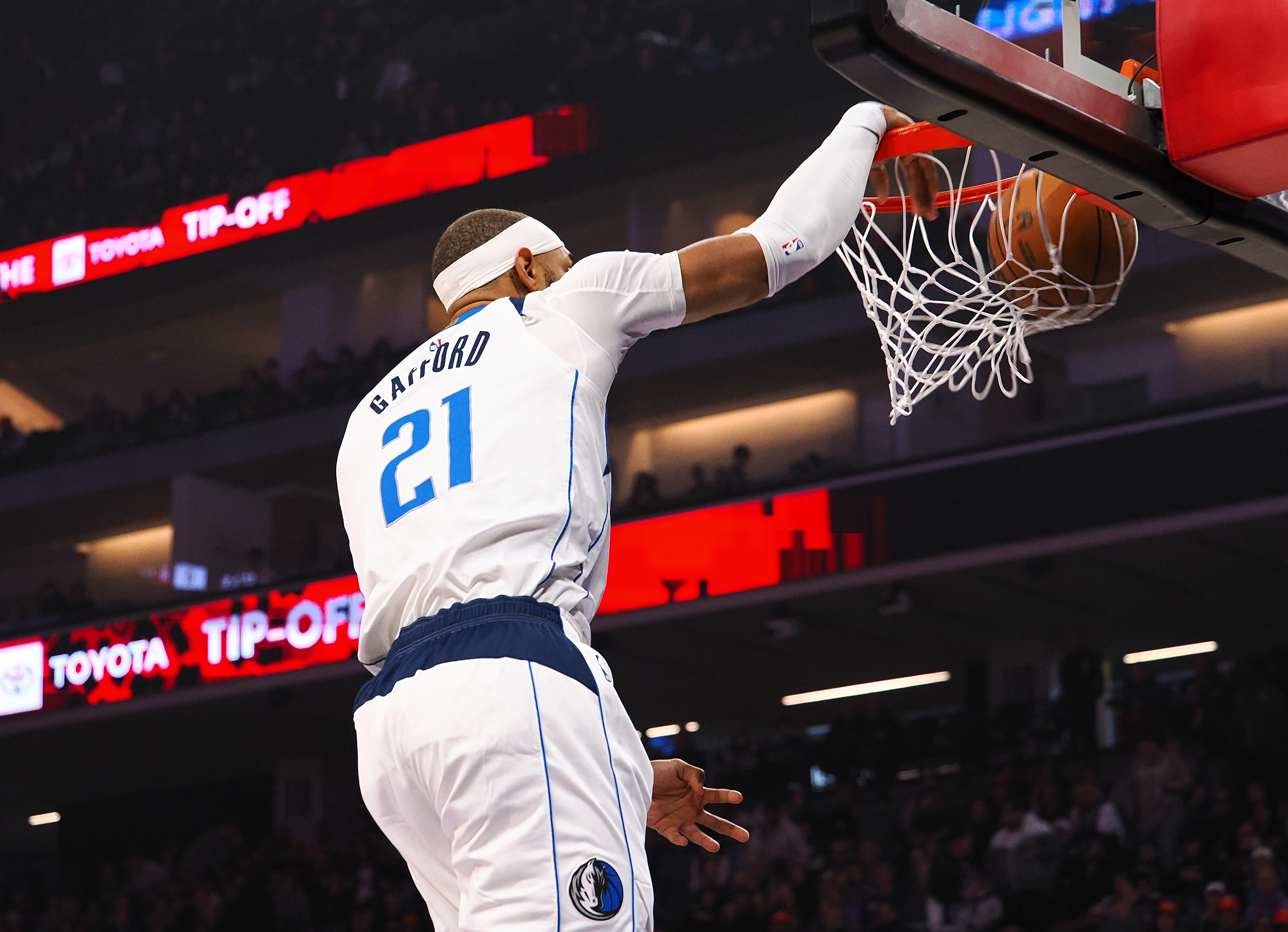 世界杯手机高清观看软件-明天独行侠迎战湖人 加福德&amp;瑞安·内姆哈德大概率出战