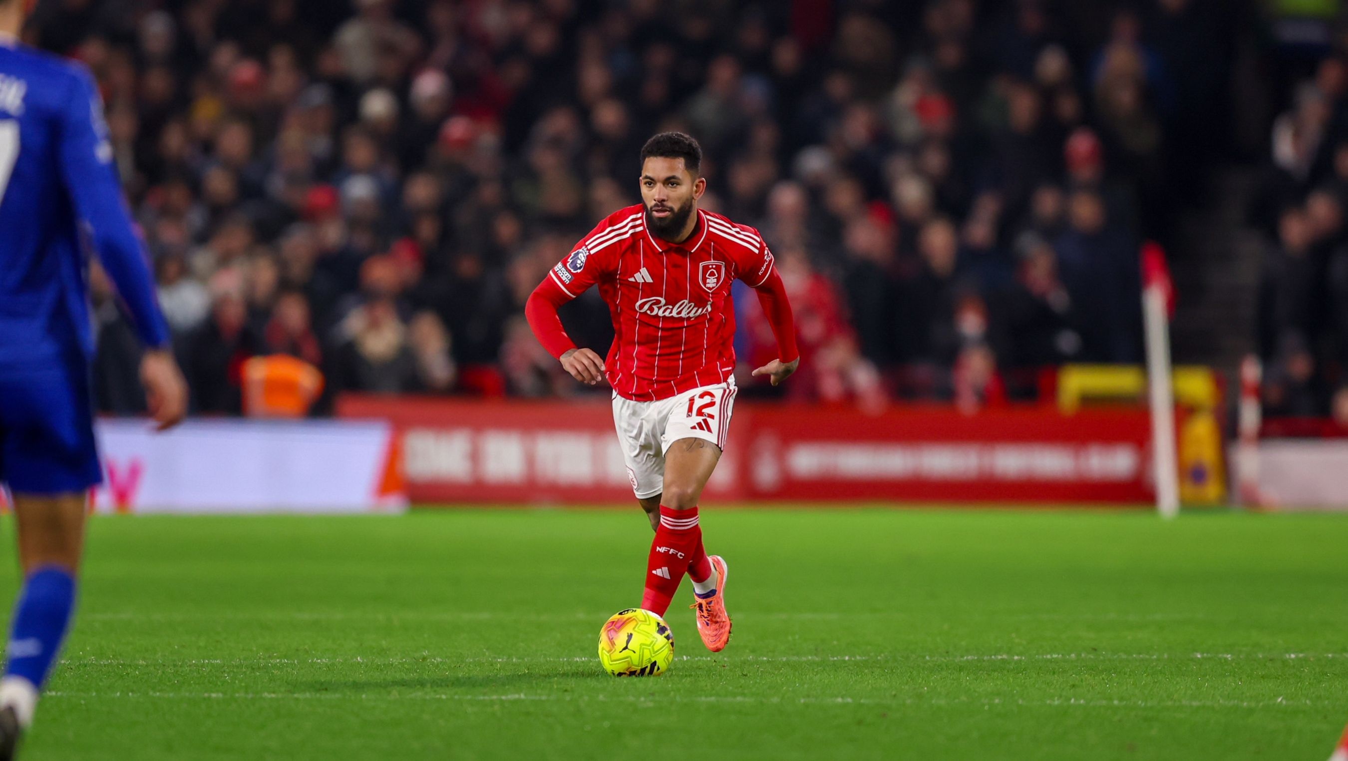 世界杯手机官网直播app下载最新版-奥恩斯坦：维拉即将签回道格拉斯·路易斯，租借至本赛季结束